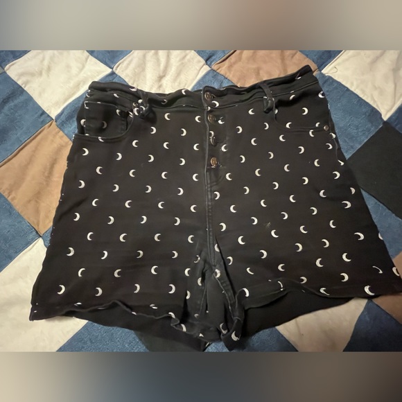High Waisted Denim Shorts with Moon Pattern - Picture 1 of 4